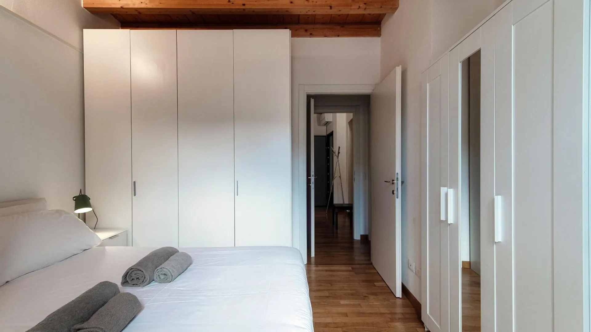 Calicantus Apartments Kairos コモ